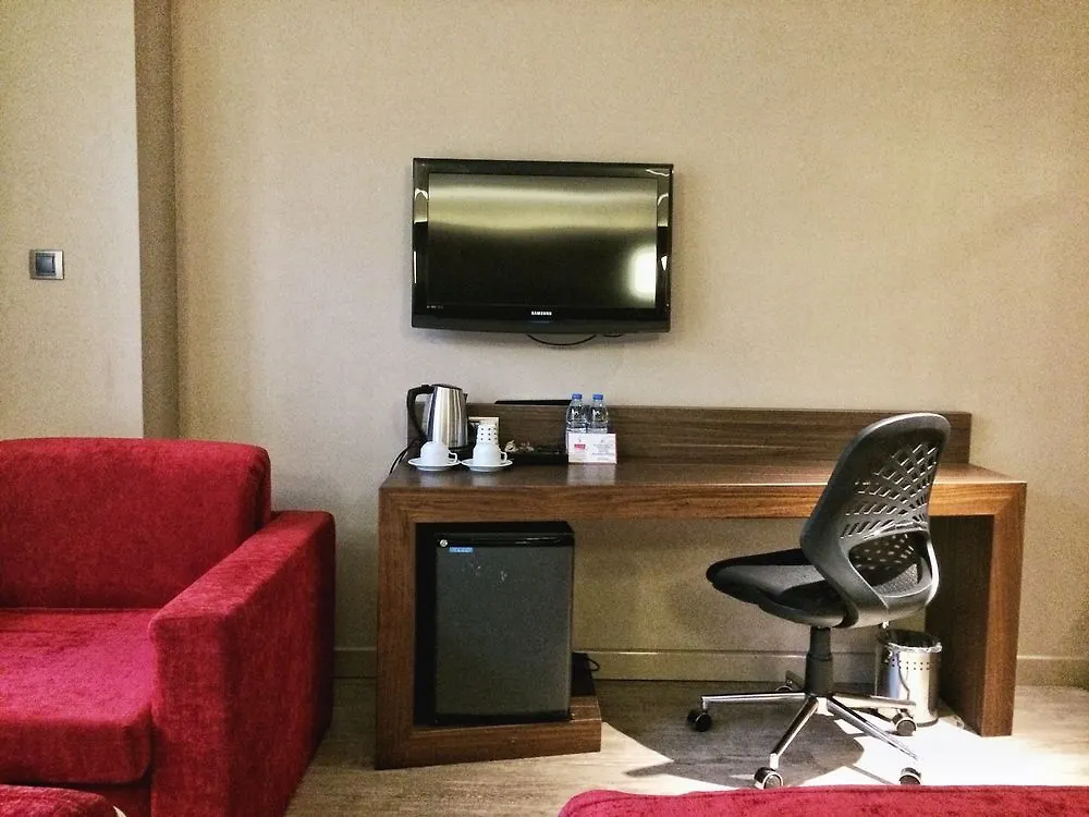 Ramada Encore By Wyndham İzmir Hotel